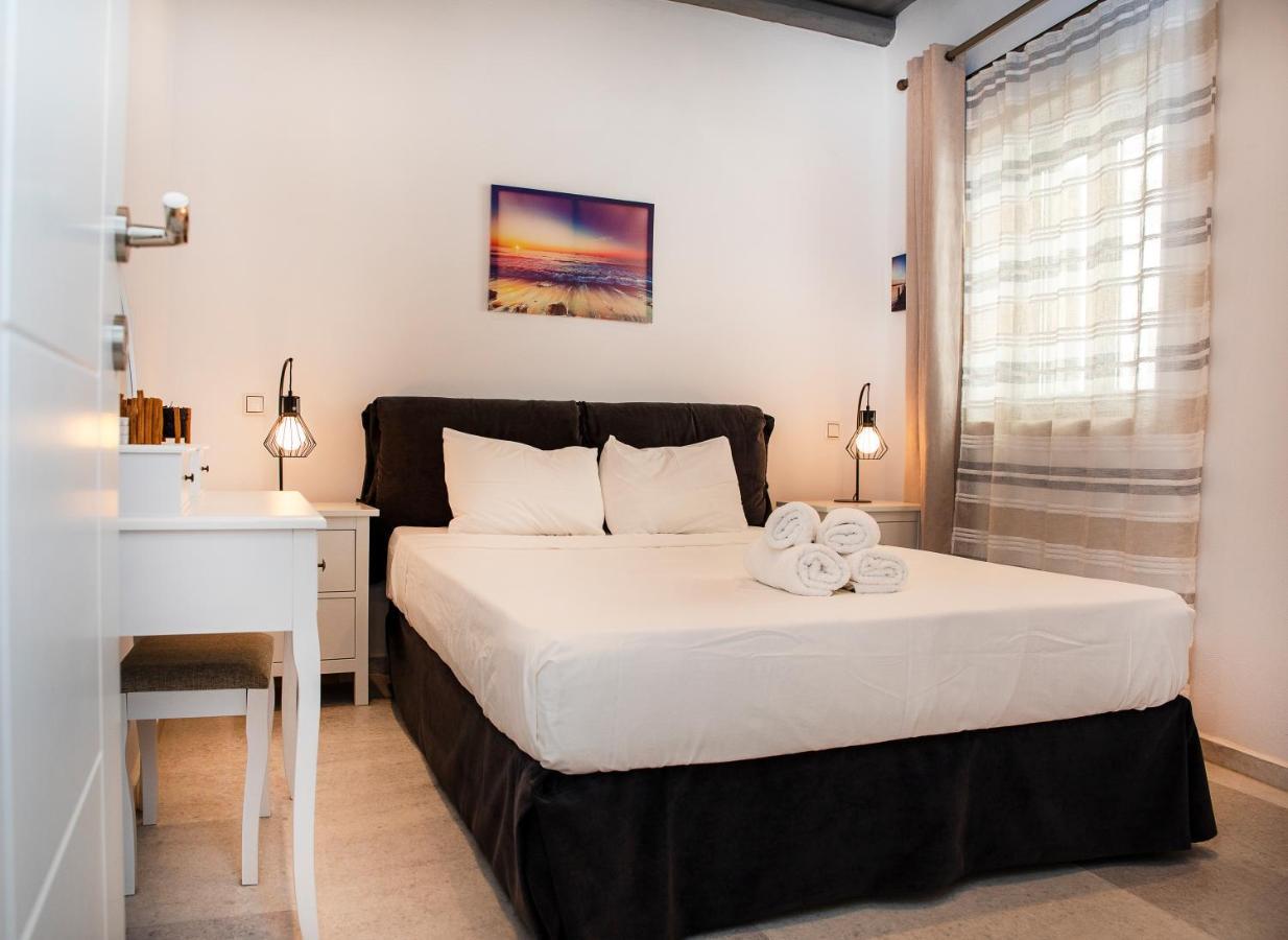 Caper-2 Bedroom Traditional Home With Amazing View Náousa Exterior foto