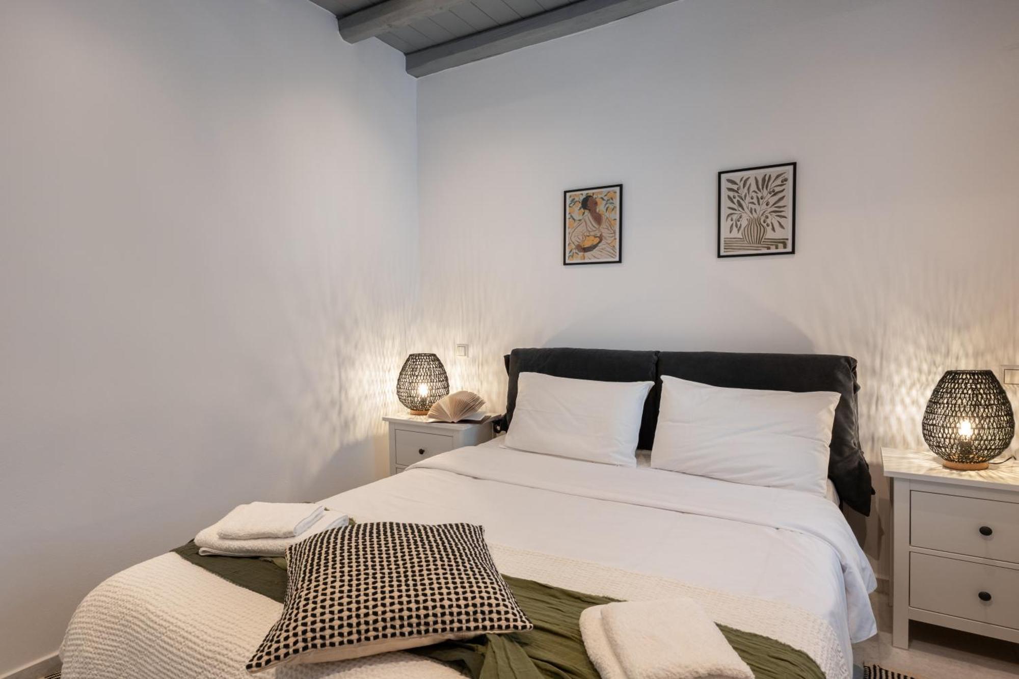 Caper-2 Bedroom Traditional Home With Amazing View Náousa Exterior foto