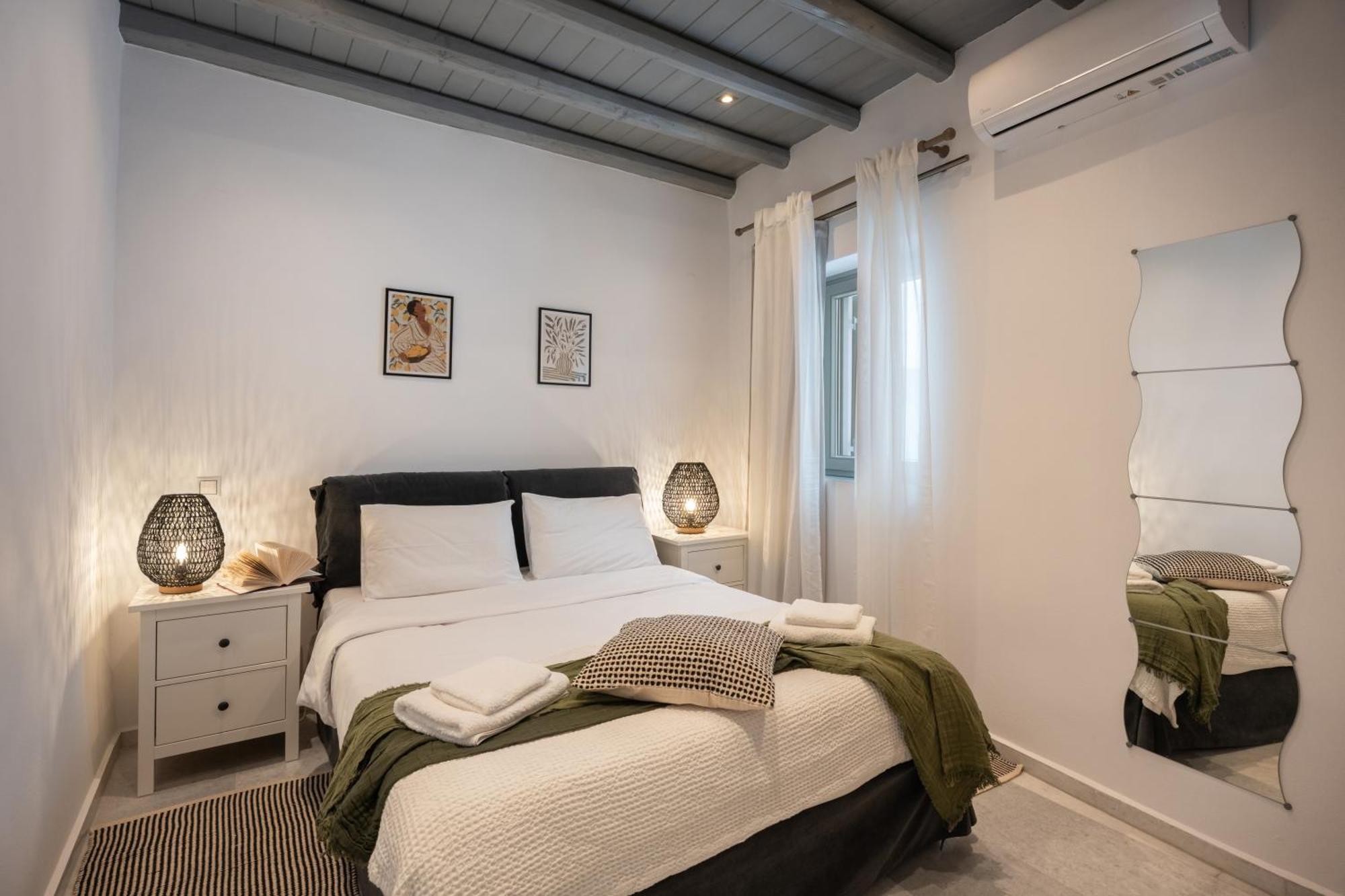 Caper-2 Bedroom Traditional Home With Amazing View Náousa Exterior foto