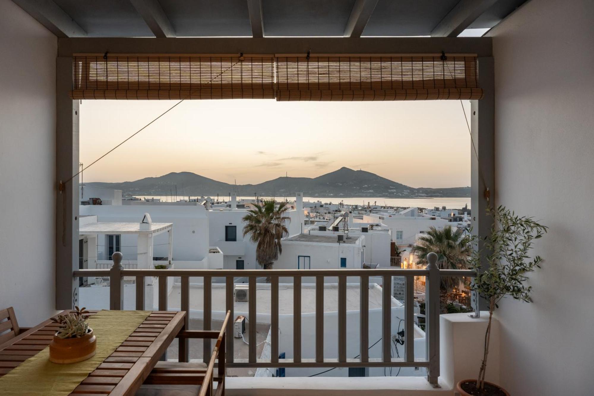Caper-2 Bedroom Traditional Home With Amazing View Náousa Exterior foto