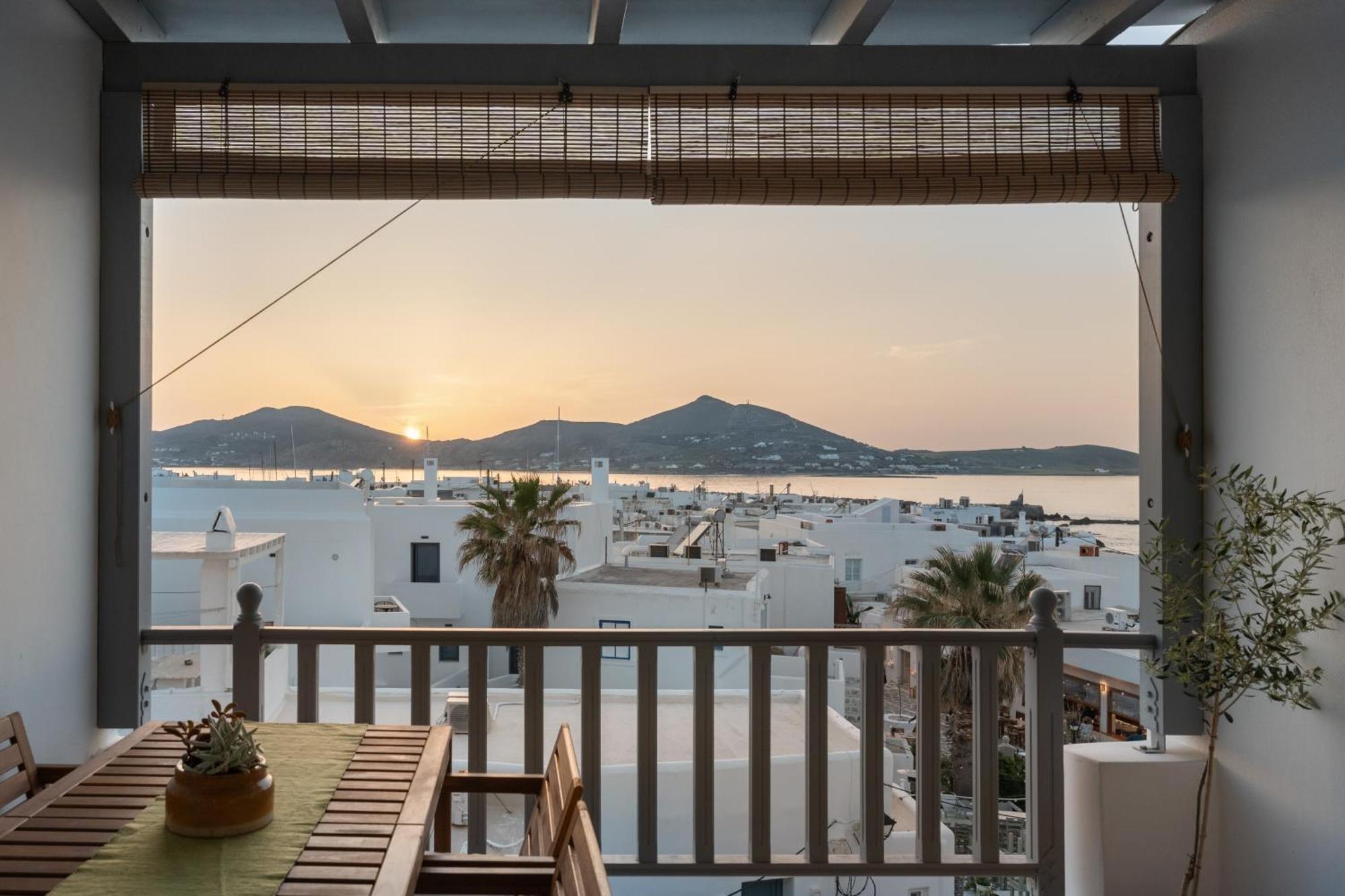 Caper-2 Bedroom Traditional Home With Amazing View Náousa Exterior foto