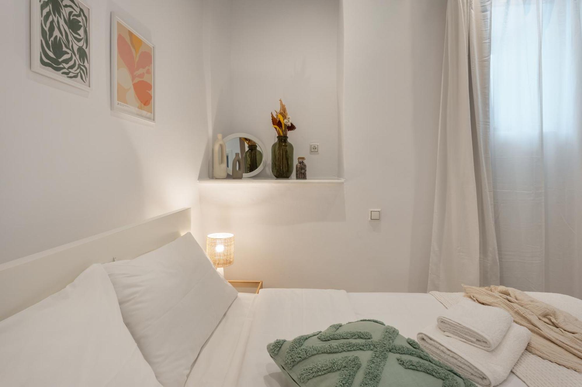 Caper-2 Bedroom Traditional Home With Amazing View Náousa Exterior foto
