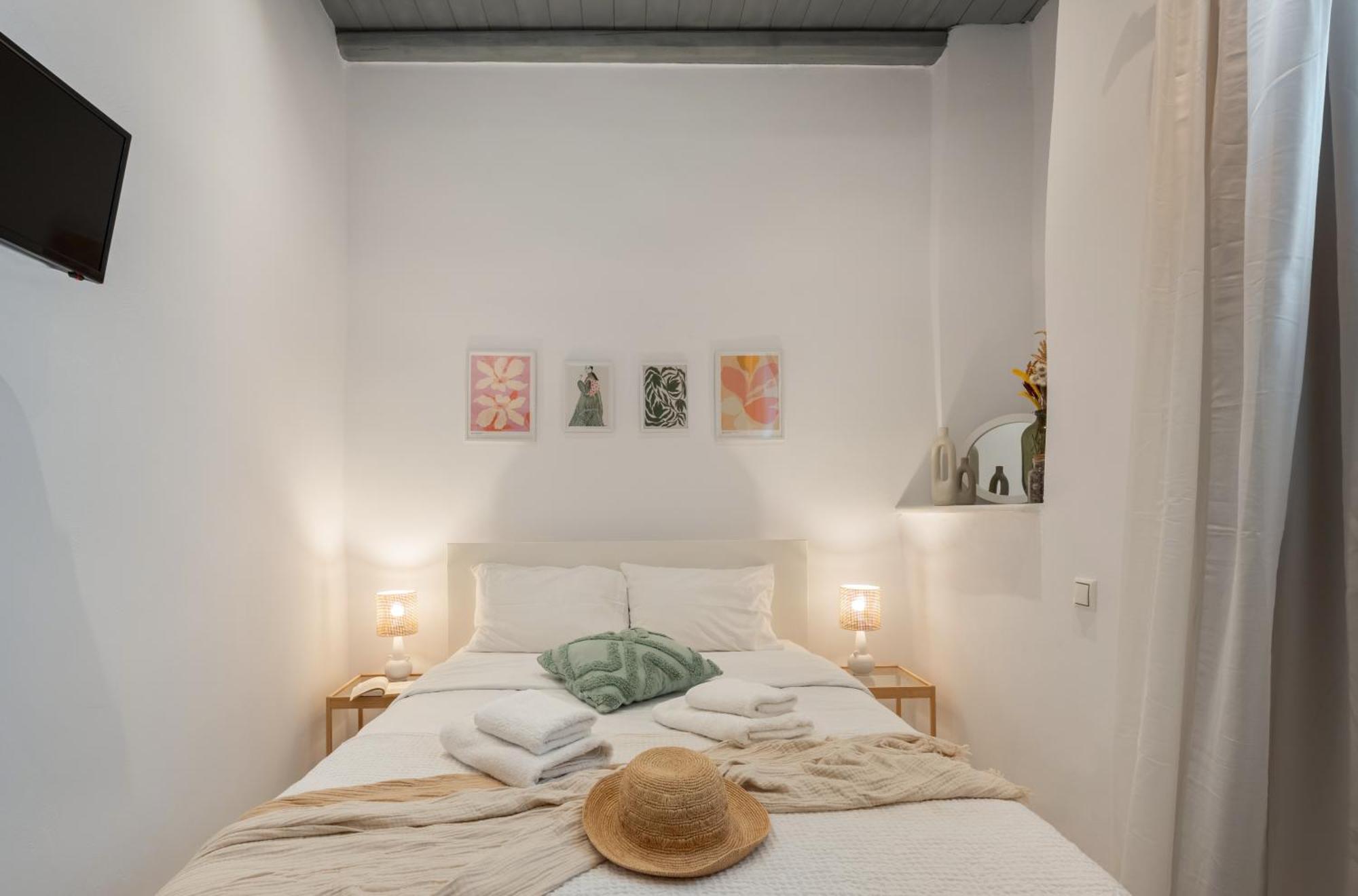 Caper-2 Bedroom Traditional Home With Amazing View Náousa Exterior foto