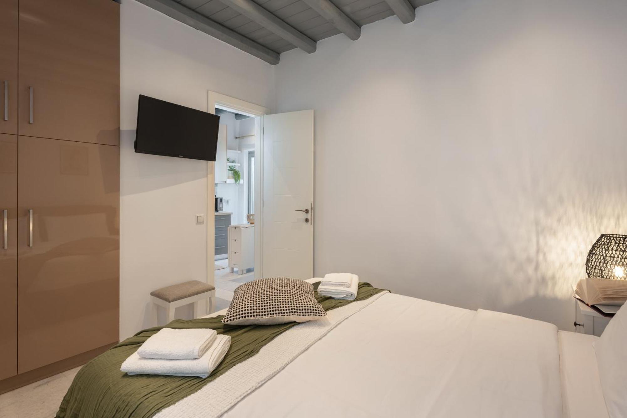 Caper-2 Bedroom Traditional Home With Amazing View Náousa Exterior foto
